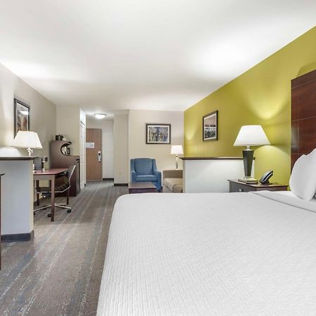 Best Western Plus Mansfield Inn And Suites Екстериор снимка