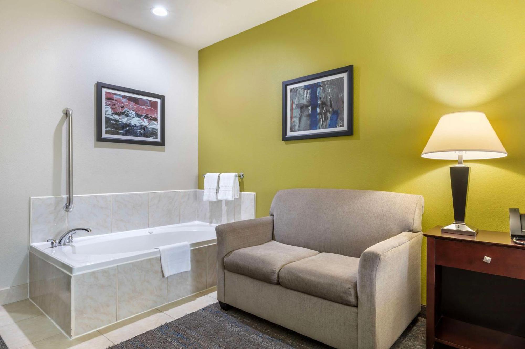 Best Western Plus Mansfield Inn And Suites Екстериор снимка