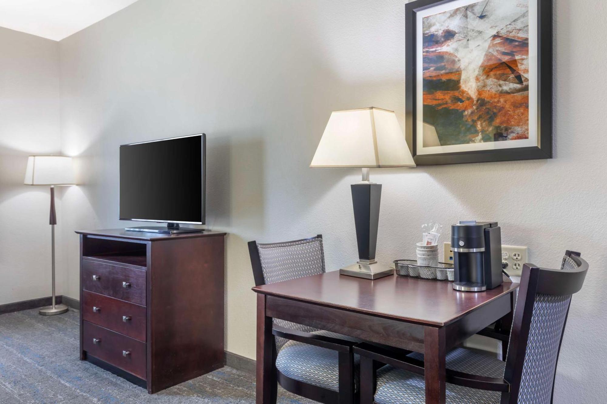Best Western Plus Mansfield Inn And Suites Екстериор снимка